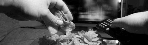 Snacking in the evening comes at the expense of muscle and strength